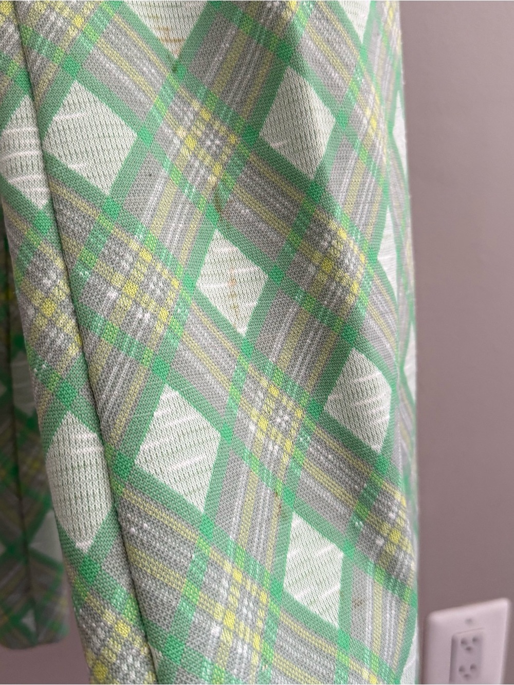 Vintage Retro Green Mockneck Top with Matching Plaid Bell Bottoms - Picture 6 of 8